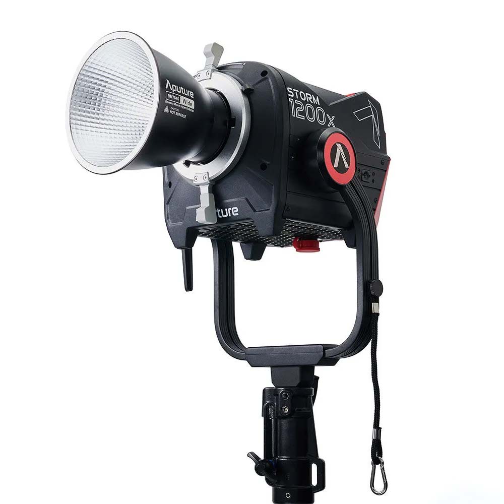 aputure 1200x light